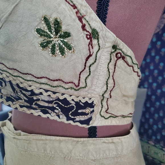 Indian style two-piece wrap pants set - Picture 5 of 8